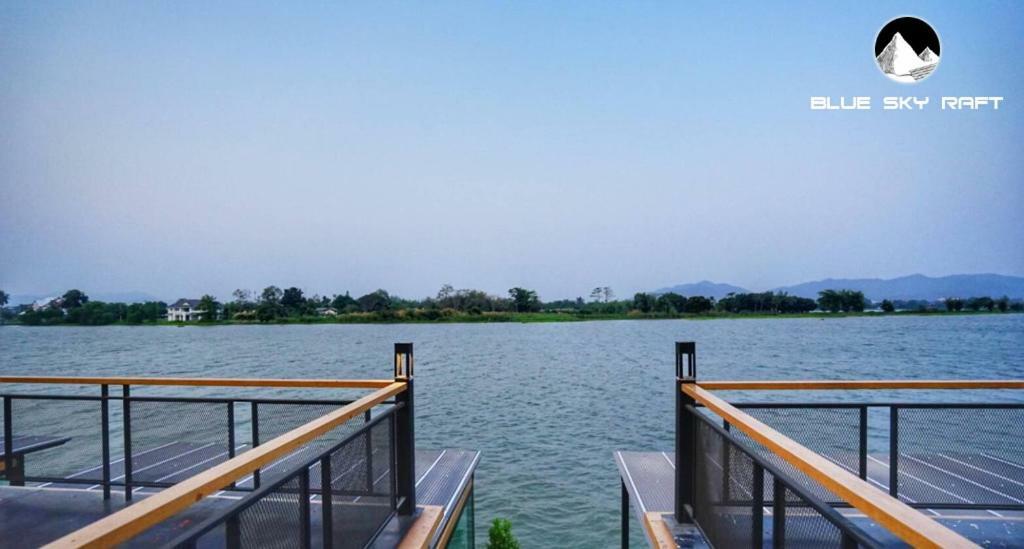 Blue Sky Raft At Kanchanaburi Exterior foto